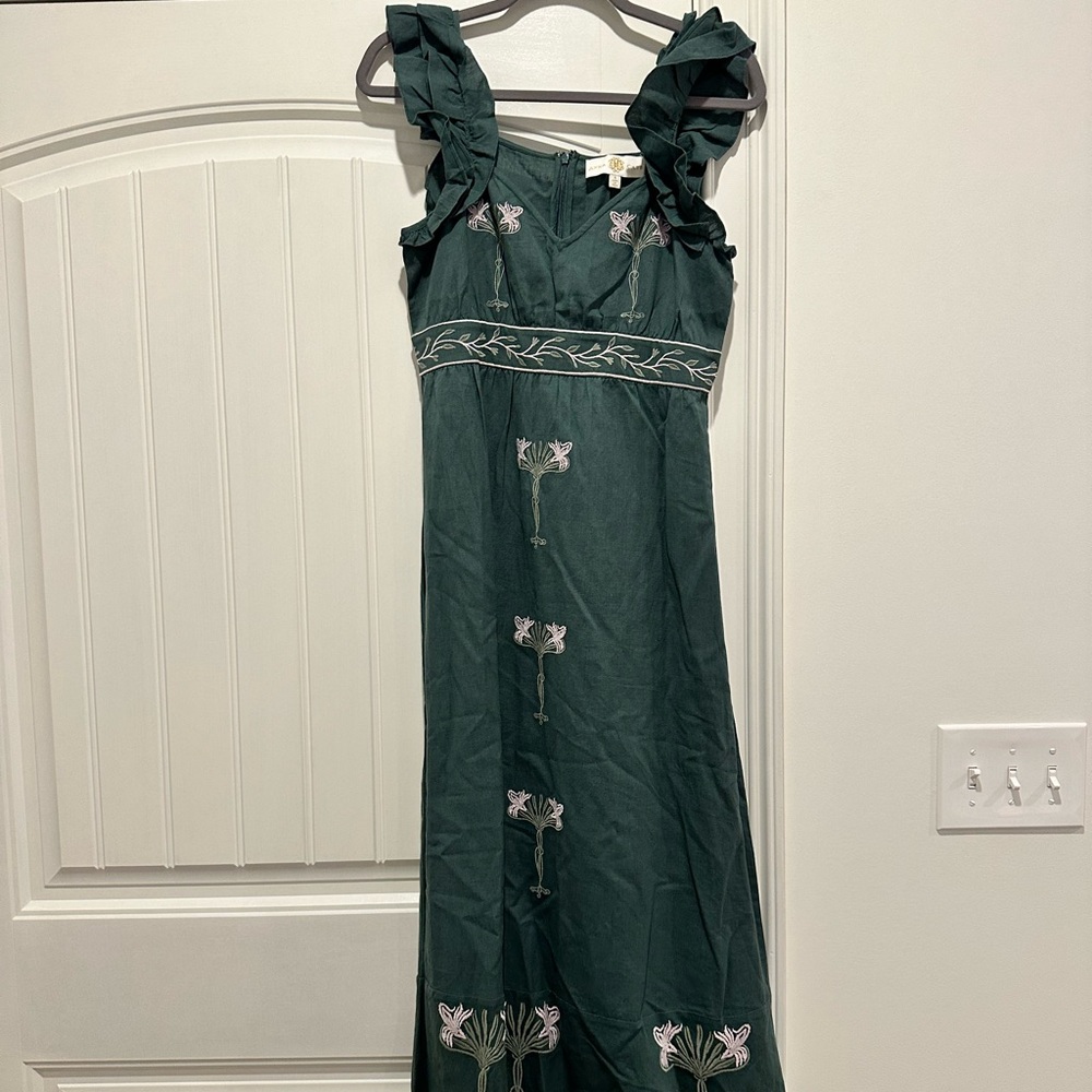 Anna Cate size small